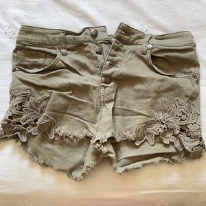 Women’s shorts